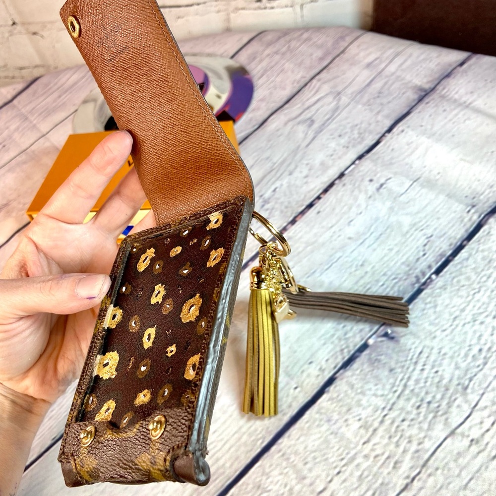Louis Vuitton Key Cles card holder pouch keychain converted from an iPod case - Picture 2 of 12